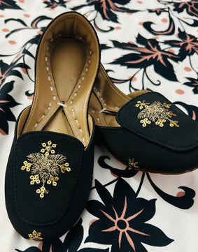 Black beauty loafers