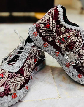 BURGUNDY SNEAKERS🤩✨ (MAKE TO ORDER)