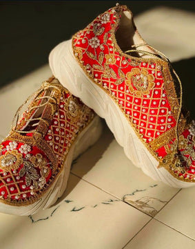 PEARL SNEAKERS 🤩✨ (MAKE TO ORDER)