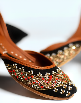 Sunehre Moti (Black)