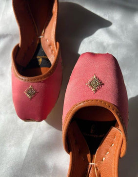 Silk-Zari Khussas (Peach Pink)