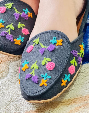 Black loafers ( Limited Stock Up to 47% 🤩 )