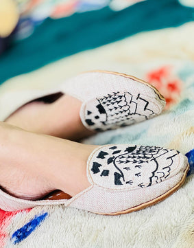 Ash White loafers ( Limited Stock Up to 47% 🤩 )