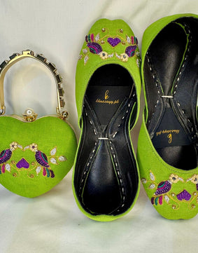 Parrot Whispers 🕊️